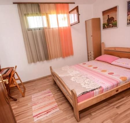 Backyard Apartment Охрид Екстериор снимка