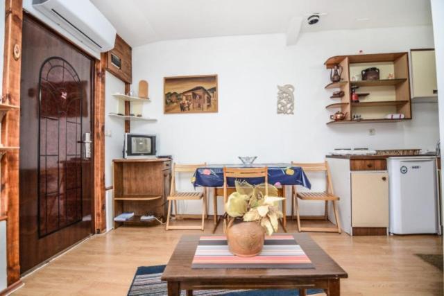 Backyard Apartment Охрид Екстериор снимка